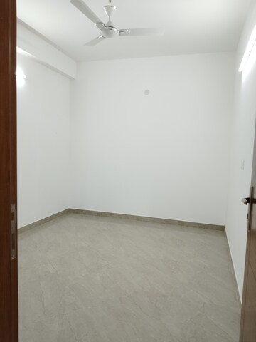 Room in 2 BHK Apartment at Panchsheel Vihar – for Rent