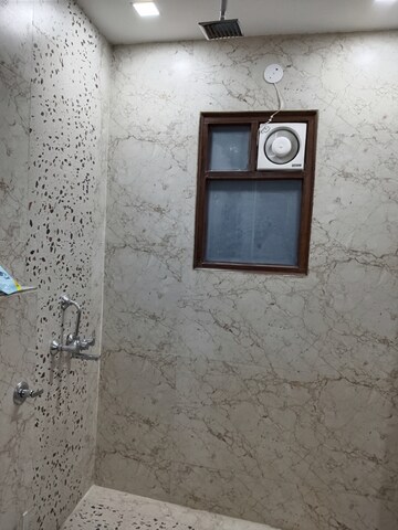Room in 2 BHK Apartment at Shivalik Colony – for Rent