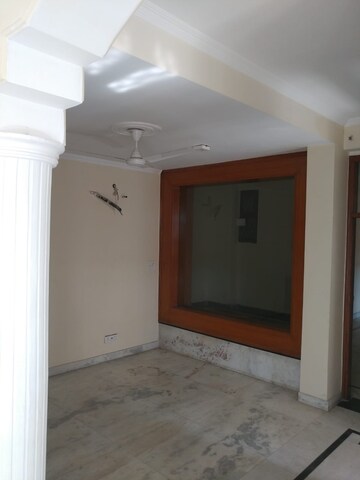 Room in 4 BHK Independent House at RWA Apartments Sector 50, Sector 50 – for Rent
