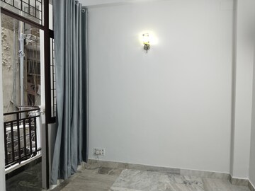 Room in 1 BHK Apartment at Khirki Extension – for Rent