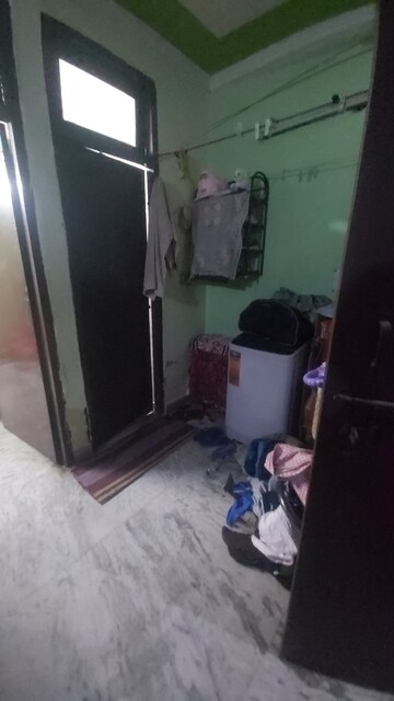 Master Bedroom in 2.5 BHK Builder Floor at Mayur Vihar – for Sale