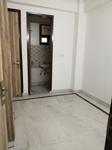 Room in 1 BHK Apartment at Khirki Extension – for Rent