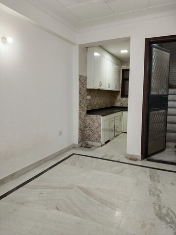 Room in 1 BHK Apartment at Khirki Extension – for Rent