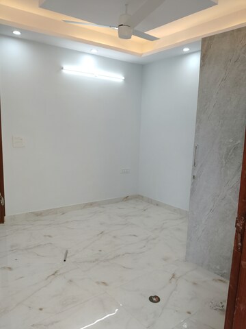 Room in 2 BHK Apartment at Khirki Extension – for Rent