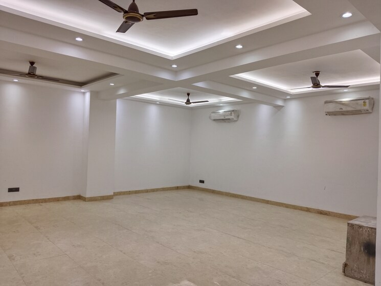 Room, khirki extension Commercial Warehouse 4000 Sq.Ft. In Khirki Extension Delhi 8024177