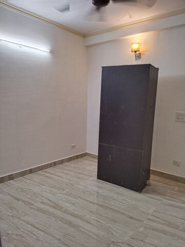 Room in 2 BHK Apartment at Panchsheel Vihar – for Rent