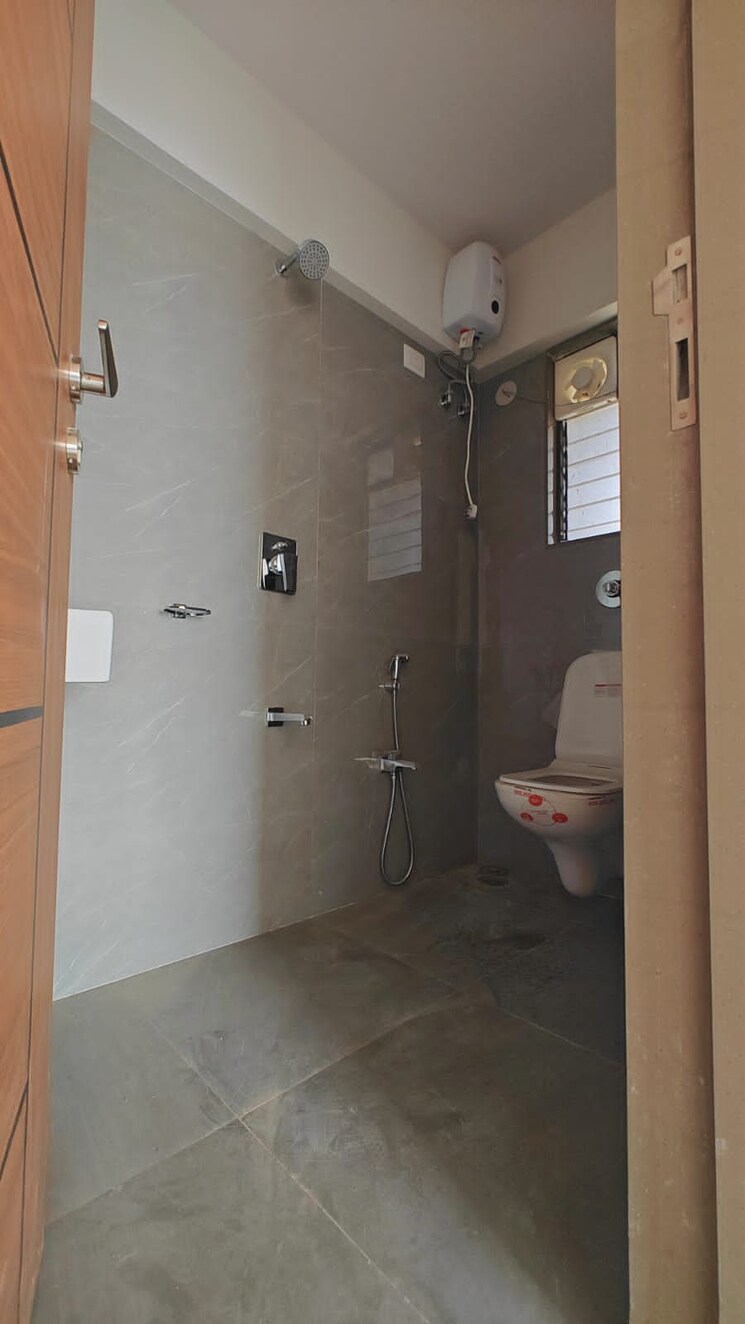 Bathroom, nav-rajhans-chs 2 Bedroom 771 Sq.Ft. Apartment In Borivali West Mumbai 8024195