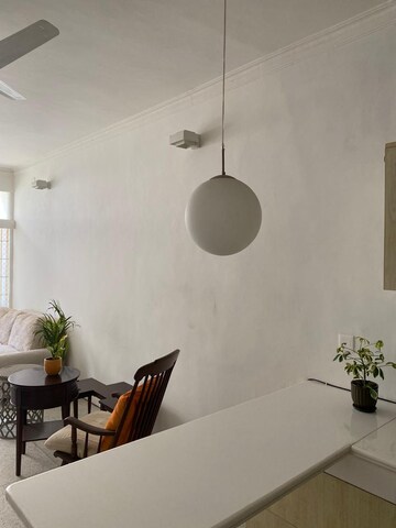 Room in 2.5 BHK Apartment at Greater Kailash I – for Rent