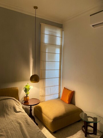 Room in 2.5 BHK Apartment at Greater Kailash I – for Rent