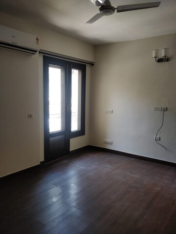 Room in 3 BHK Apartment at Greater Kailash I – for Rent