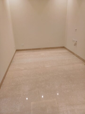 Room in 3 BHK Apartment at Greater Kailash I – for Rent