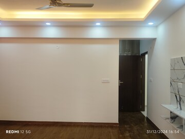 Room in 3 BHK Apartment at ATS Le Grandiose, Sector 150 – for Rent