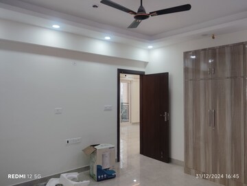 Room in 3 BHK Apartment at ATS Le Grandiose, Sector 150 – for Rent
