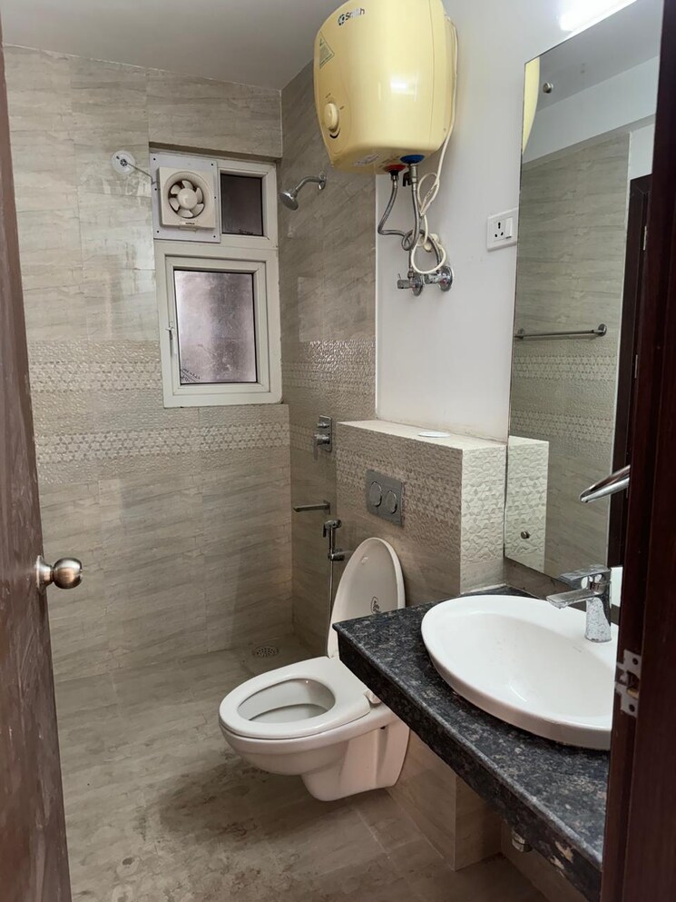 Bathroom, ats-le-grandiose 3 Bedroom 2000 Sq.Ft. Apartment In Sector 150 Noida 8024260
