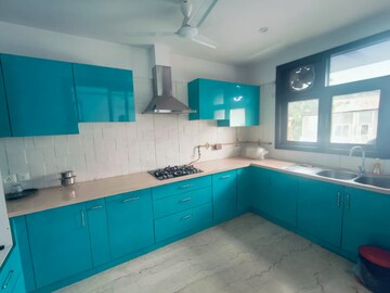 Kitchen in 4 BHK Apartment at Green Park Extension – for Rent