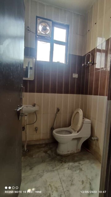 Bathroom in 1 BHK Builder Floor at Ansal Sushant Lok I, Sector 43 – for Rent