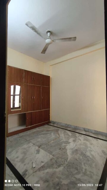 Room in 1 BHK Builder Floor at Ansal Sushant Lok I, Sector 43 – for Rent