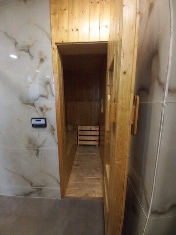Bathroom in 3 BHK Builder Floor at Kohli One Malibu Town, Sector 47 – for Rent