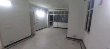 Room in 2 BHK Builder Floor at Uppal Southend, Sector 49 – for Rent