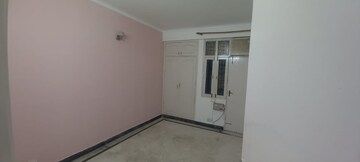 Room in 2 BHK Builder Floor at Uppal Southend, Sector 49 – for Rent