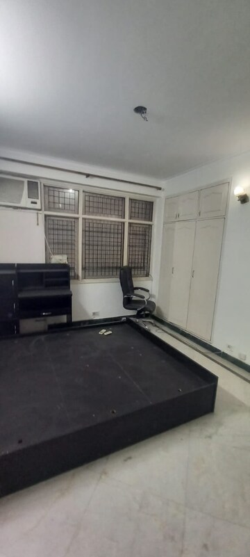 Kitchen in 2 BHK Builder Floor at Uppal Southend, Sector 49 – for Rent