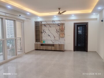 Room in 3 BHK Apartment at ATS Le Grandiose, Sector 150 – for Rent