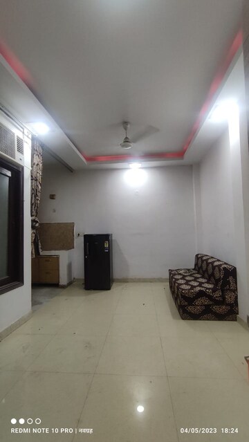Living Room in 1 BHK Builder Floor at Ansal Sushant Lok I, Sector 43 – for Rent