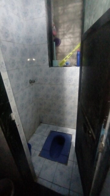 Bathroom in 1 BHK Apartment at Dombivli West – for Rent