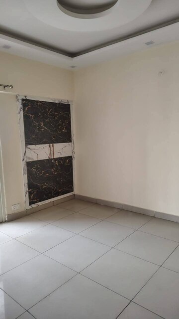 Room in 3 BHK Apartment at ROF Aalayas, Sector 102 – for Sale