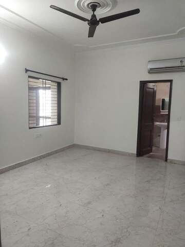 Room in 3 BHK Apartment at ROF Aalayas, Sector 102 – for Sale
