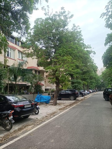 3 BHK Builder Floor – Exterior View View at Unitech South City II, Sector 50 - for Rent