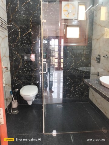 Attached Bathroom in 3 BHK Apartment at South Extension ii – for Rent