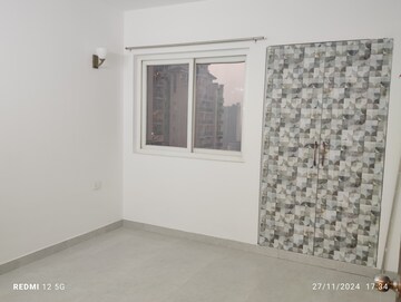 Room in 3 BHK Apartment at ATS Le Grandiose, Sector 150 – for Rent