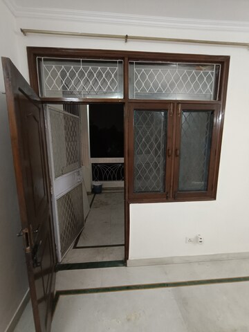 Room in 2 BHK Builder Floor at Malviya Nagar – for Rent