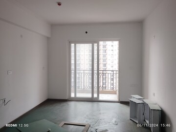 Room in 3 BHK Apartment at ATS Le Grandiose, Sector 150 – for Rent