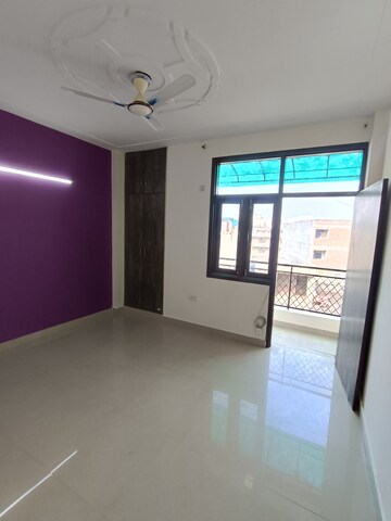 Master Bedroom in 1 BHK Builder Floor at Malviya Nagar – for Rent