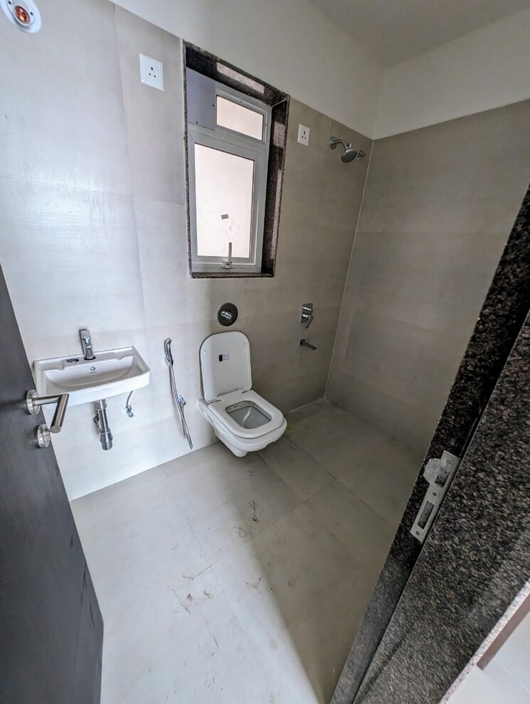 Bathroom, kavya-hill-view-chs 1 Bedroom 640 Sq.Ft. Apartment In Anand Nagar Thane 8024436