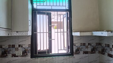 Kitchen in 2 BHK Builder Floor at Avantika Extension – for Rent