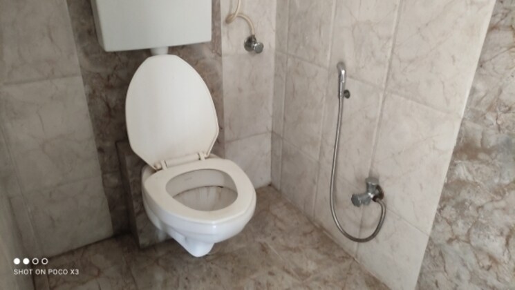 Bathroom, shri-siddhivinayak-chs-haware 1 Bedroom 560 Sq.Ft. Apartment In Haware City Thane 8024508