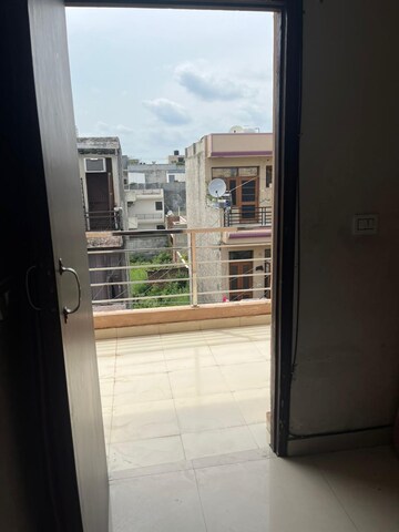 Room in 3 BHK Apartment at New Generation Maple Apartments, Dhakoli Village – for Rent