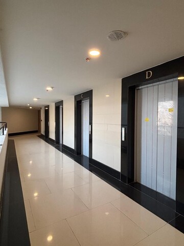 Room in 2 BHK Apartment at Rajesh Raj Infinia, Malad West – for Rent