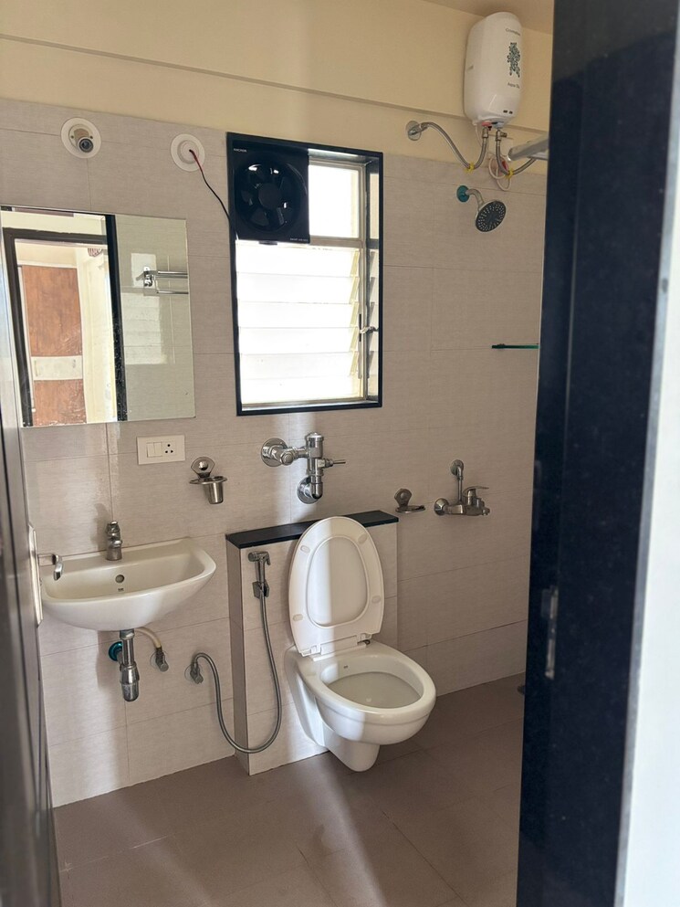 Bathroom, gera-greensville 2 Bedroom 1150 Sq.Ft. Builder Floor In Kharadi Pune 8024572