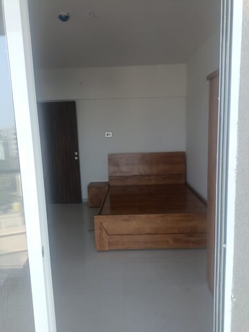 Furnished Amenities in 1 BHK Apartment at Karan Ira, Kalyani Nagar – for Rent