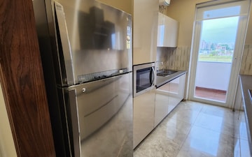 Shop For Sale in Roselyn Square, International Airport Road