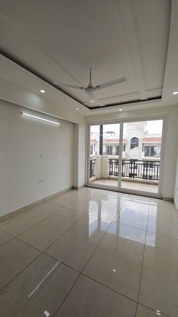 Room in 3 BHK Apartment at Peer Mucchalla – for Rent