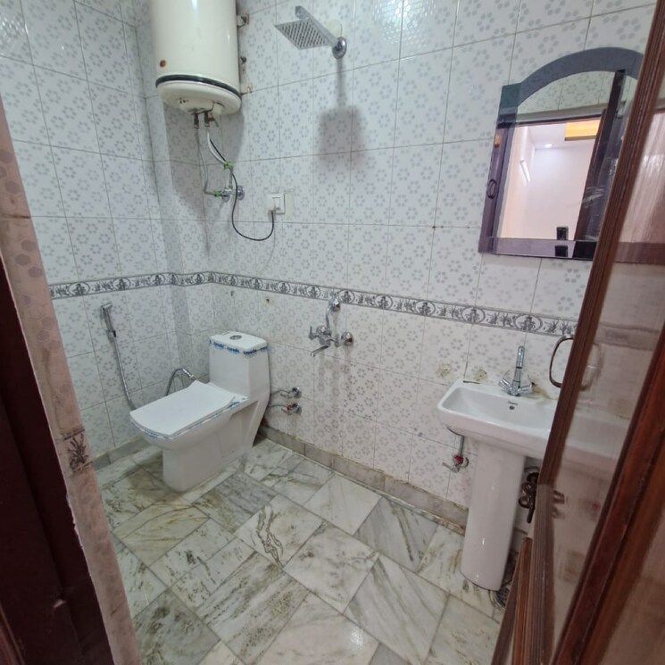 Bathroom, khirki extension 1 Bedroom 445 Sq.Ft. Builder Floor In Khirki Extension Delhi 8024768