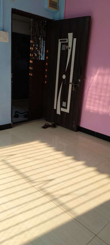 Room in 1 BHK Apartment at Seawoods – for Rent
