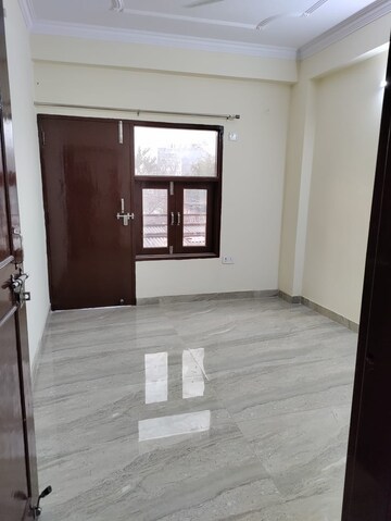 Room in 1 BHK Builder Floor at Chhajjupur – for Rent
