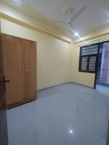 Room in 2 BHK Builder Floor at Chhajjupur – for Rent
