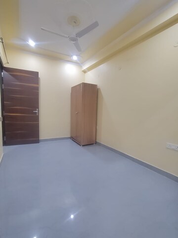 Room in 2 BHK Builder Floor at Chhajjupur – for Rent